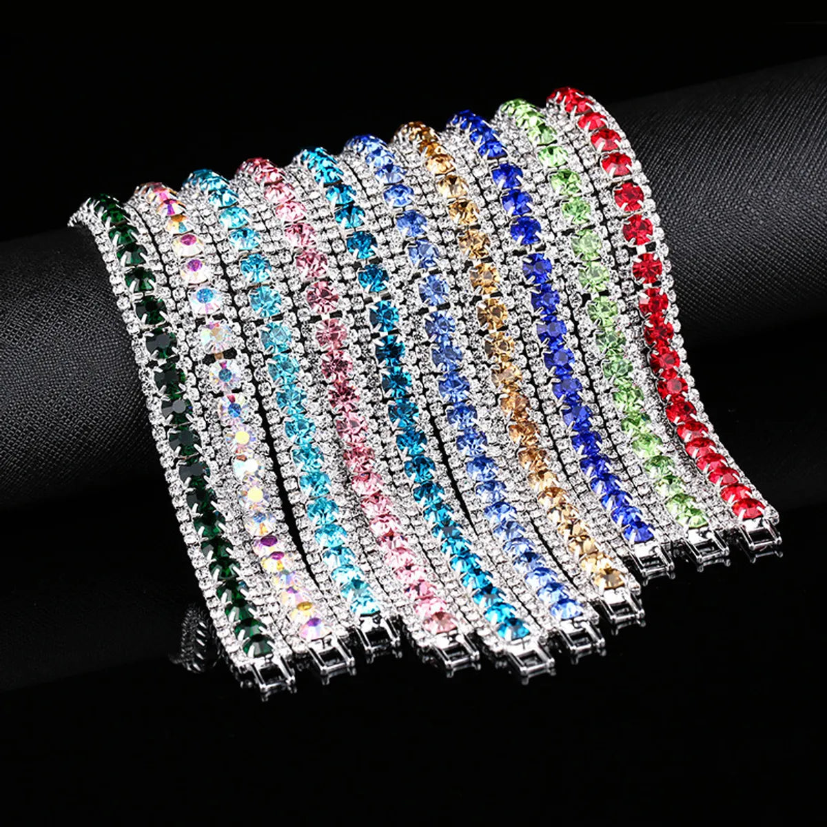 Simple Style Geometric Metal Plating Inlay Rhinestones Women's Bracelets 1 Piece