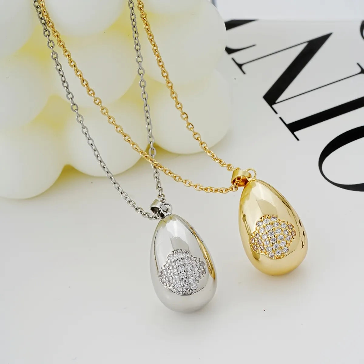 Simple Style Geometric Solid Color Copper Plating Inlay Zircon White Gold Plated Gold Plated Pendant Necklace