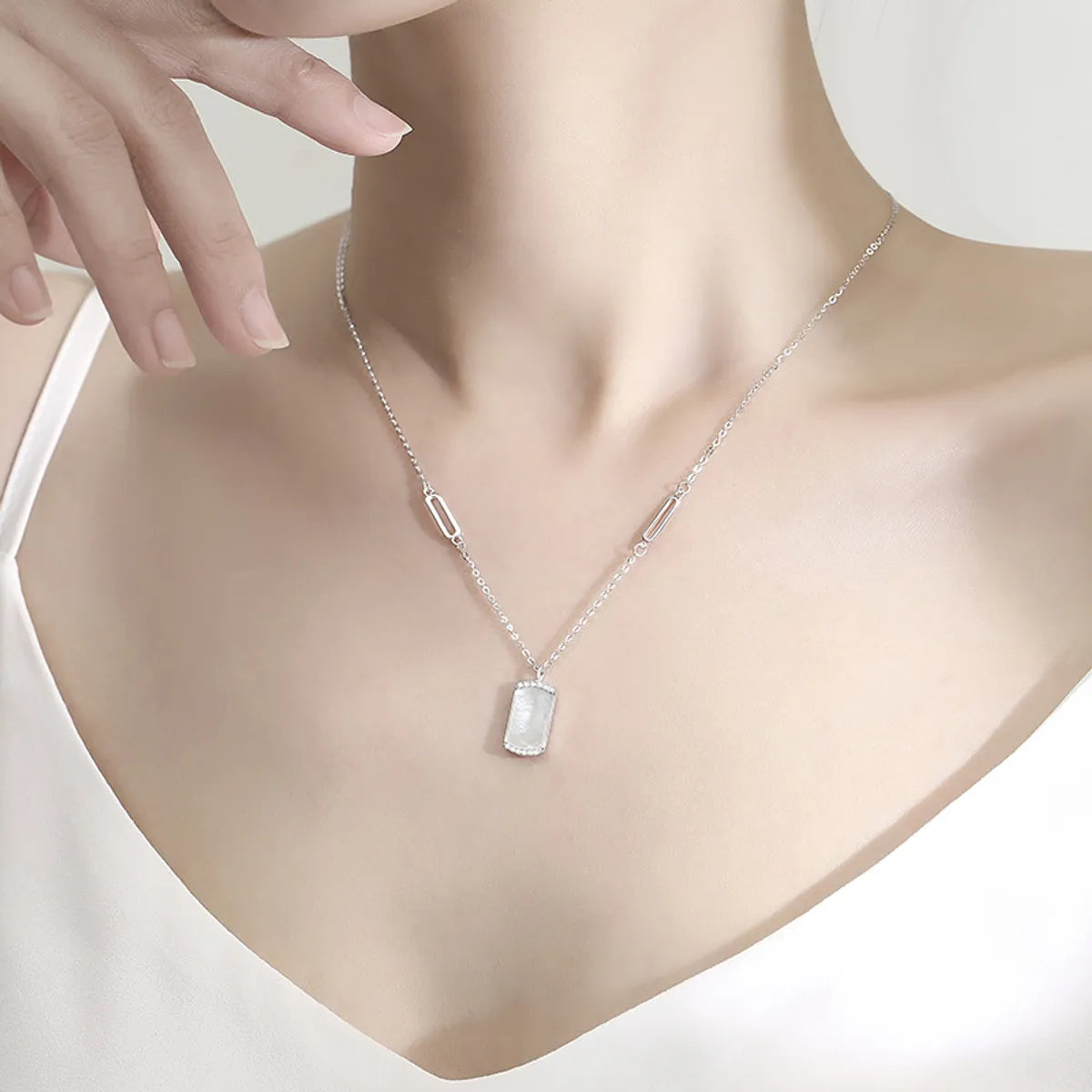 Simple Style Geometric Sterling Silver Polishing Plating Inlay Shell Zircon Pendant Necklace