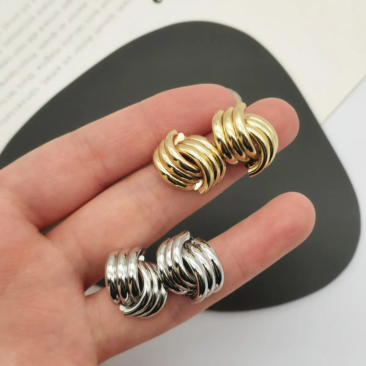 Simple Style Geometric Stripe Alloy Plating Earrings