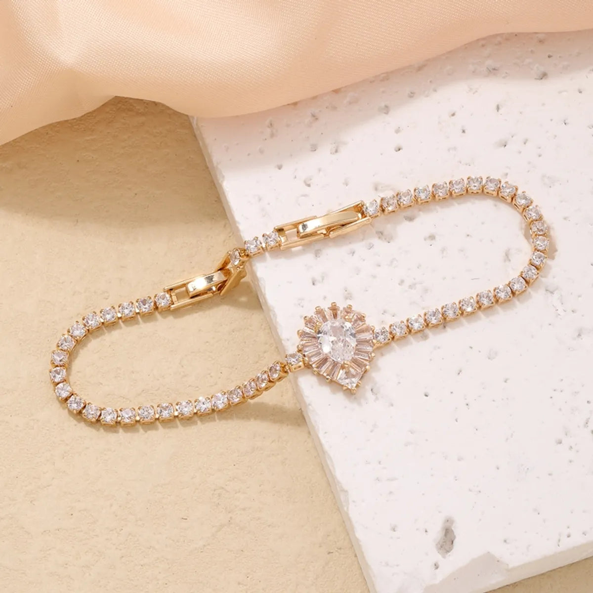 Copper Simple Style Plating Inlay Geometric Water Droplets Zircon Bracelets