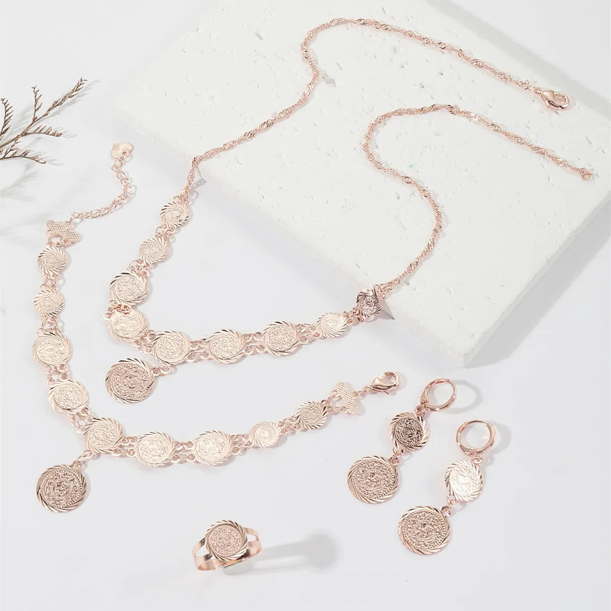 Simple Style Gold Coin Copper 18k Gold Plated Jewelry Set In Bulk