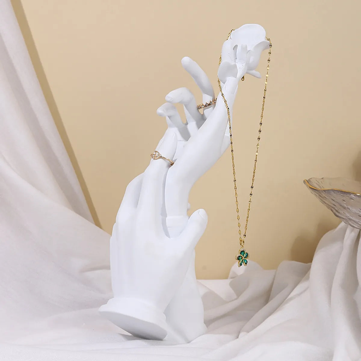 Simple Style Hand Resin Carving Jewelry Rack