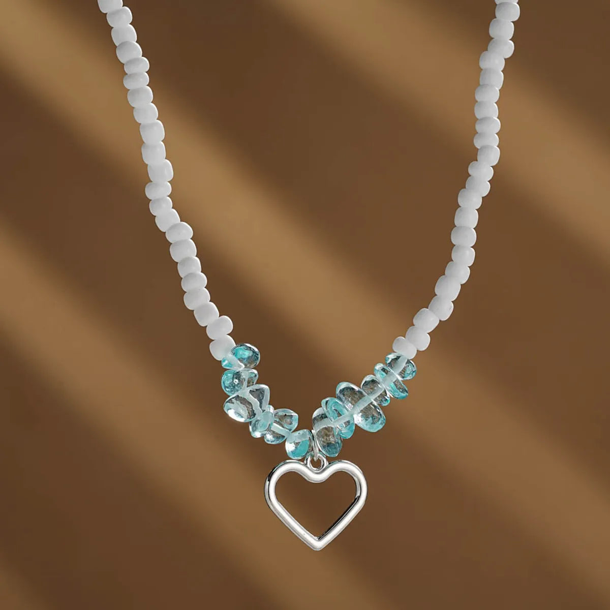 Simple Style Heart Shape Alloy Beaded Women's Necklace