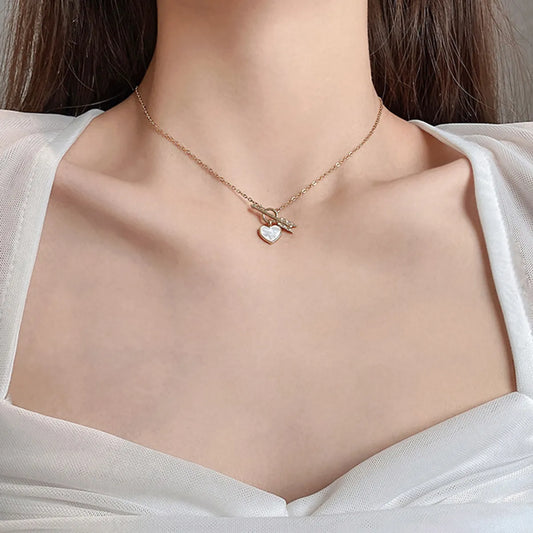 Simple Style Heart Shape Alloy Plating Chain Women's Pendant Necklace 1 Piece