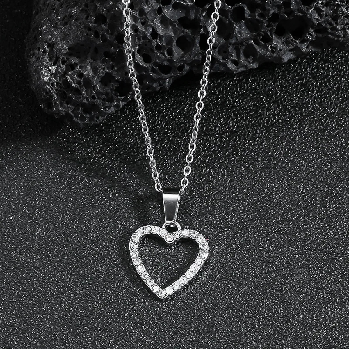 Simple Style Heart Shape Alloy Titanium Steel Inlay Rhinestones Pendant Necklace