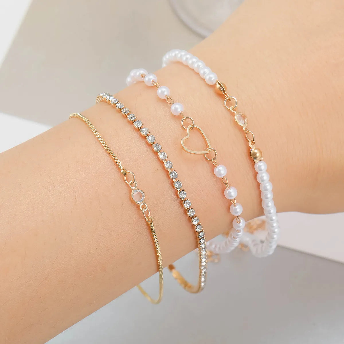 Simple Style Heart Shape Alloy Women'S Bracelets