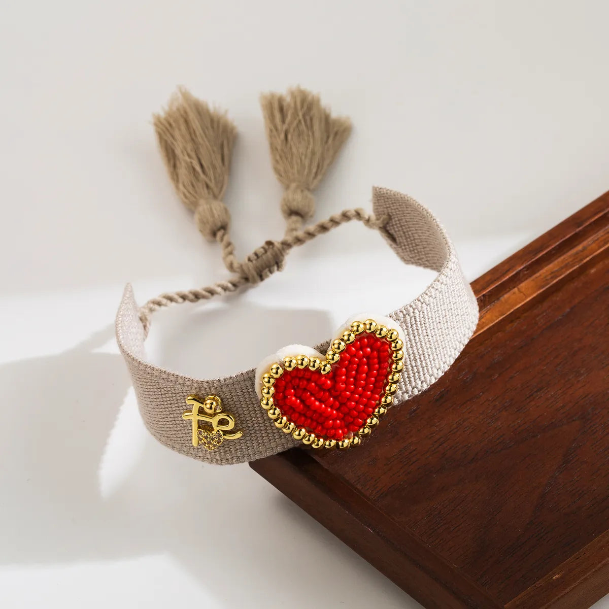 Simple Style Heart Shape Cloth Glass Copper Beaded Knitting Valentine'S Day Women'S Wristband