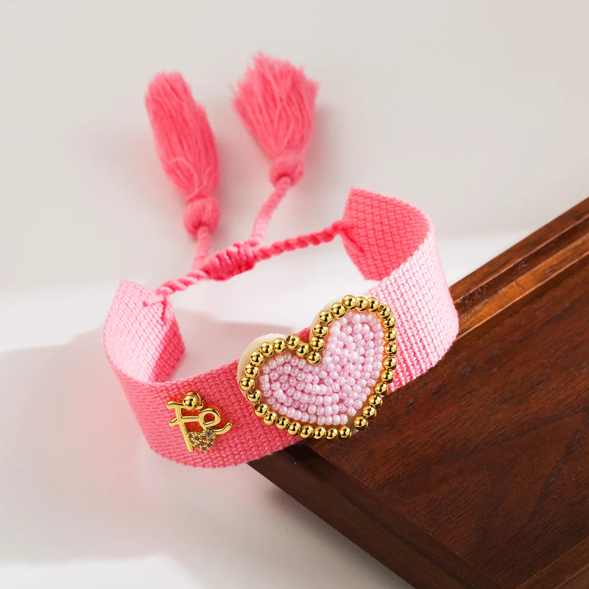 Simple Style Heart Shape Cloth Glass Copper Beaded Knitting Valentine'S Day Women'S Wristband