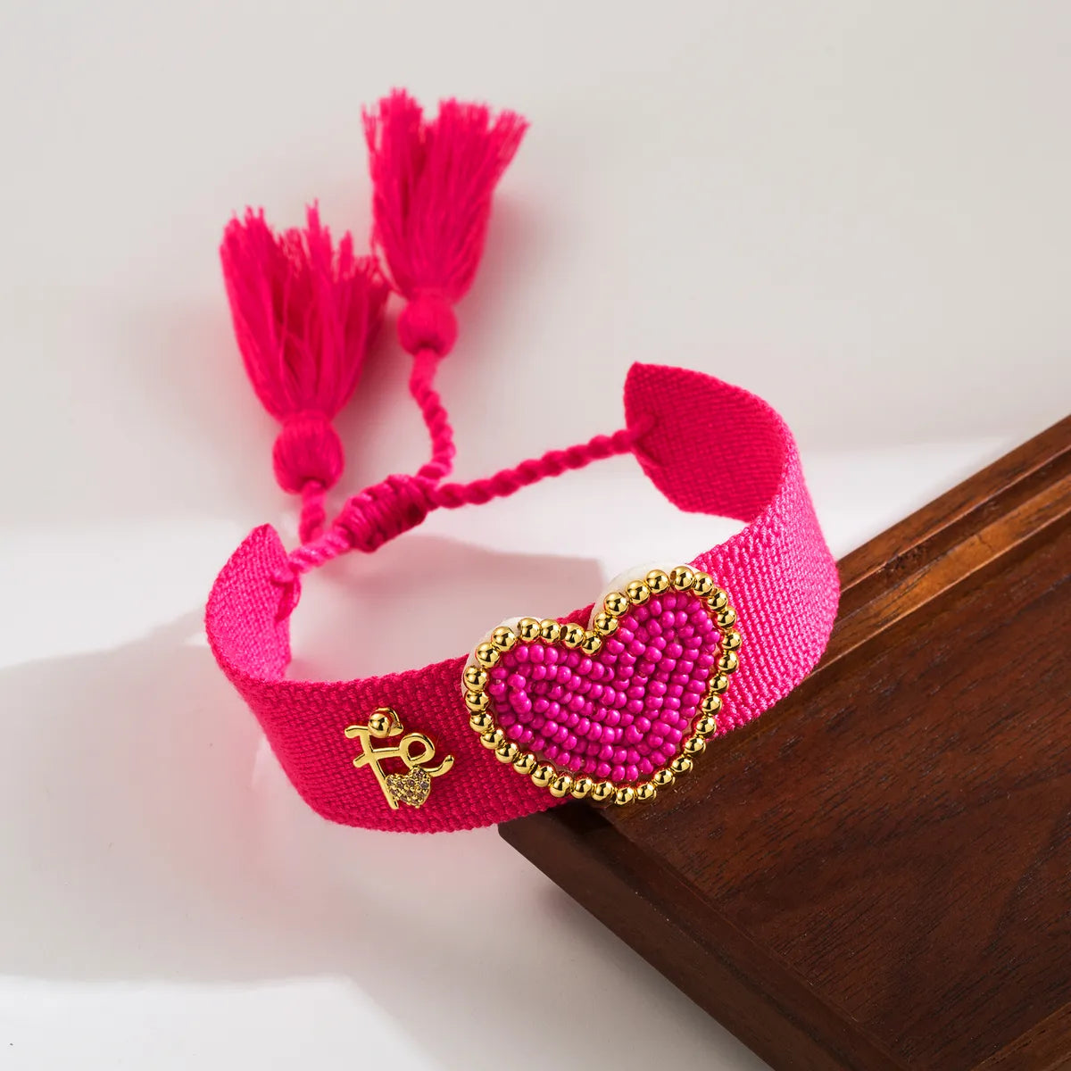 Simple Style Heart Shape Cloth Glass Copper Beaded Knitting Valentine'S Day Women'S Wristband