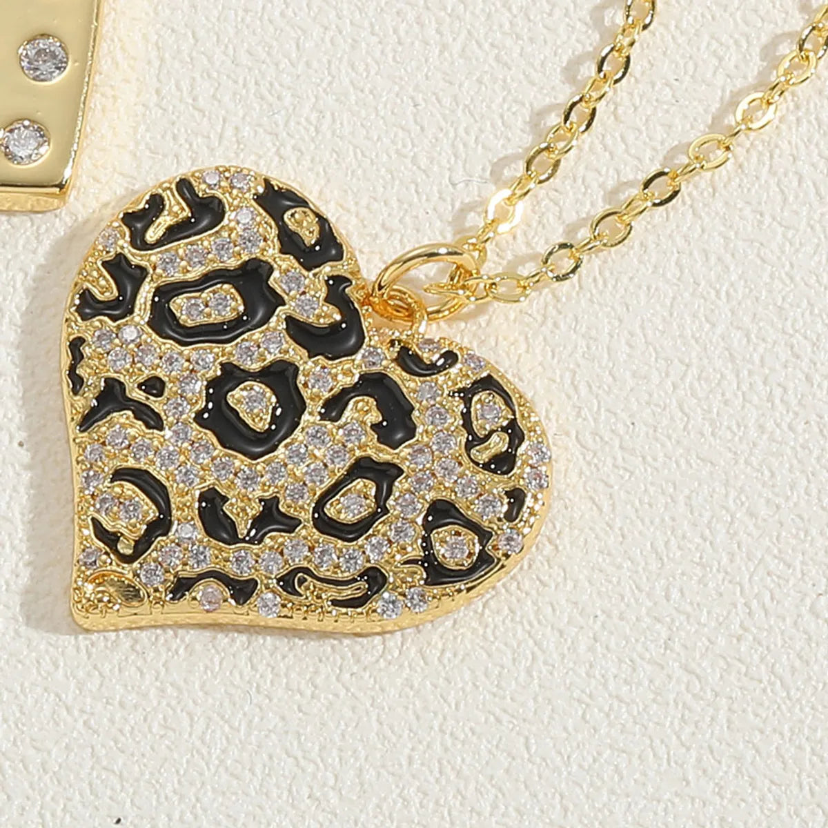 Simple Style Heart Shape Copper 14k Gold Plated Zircon Pendant Necklace In Bulk