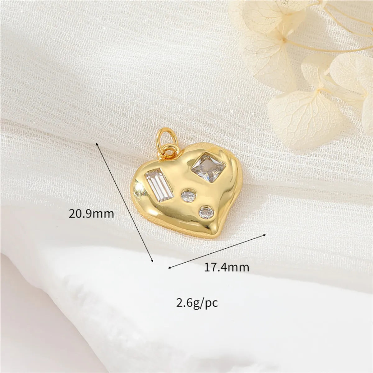 Simple Style Heart Shape Copper Plating Inlay Artificial Gemstones Charms