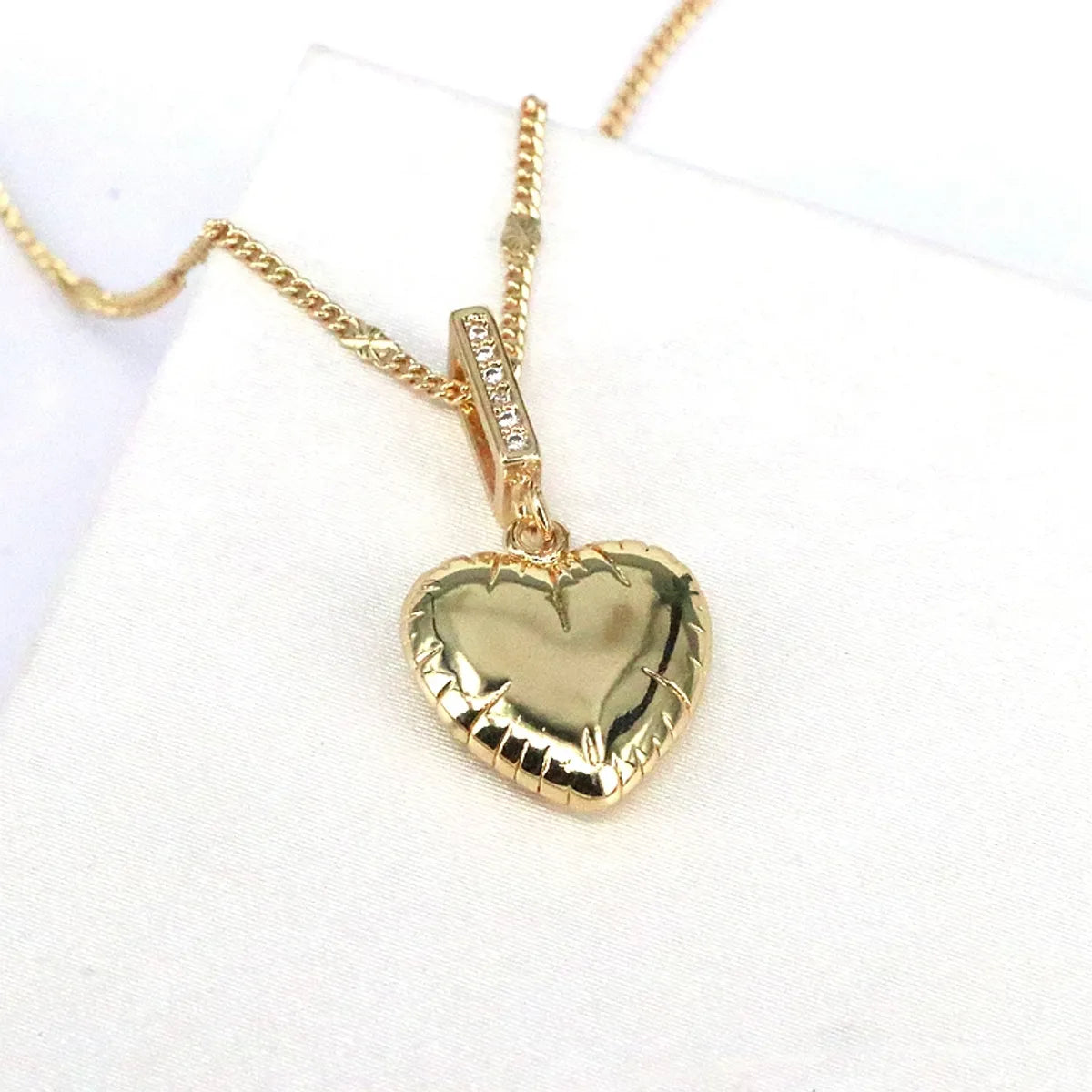 Simple Style Heart Shape Copper Plating Inlay Zircon 18k Gold Plated Pendant Necklace