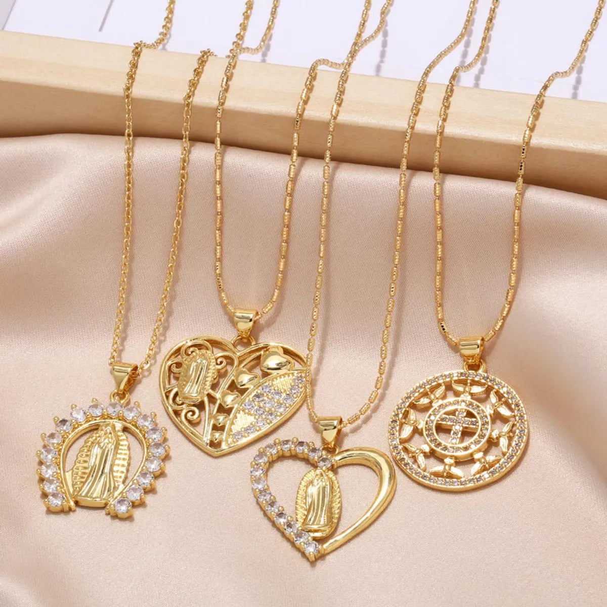 Simple Style Heart Shape Copper Plating Inlay Zircon 18k Gold Plated Pendant Necklace