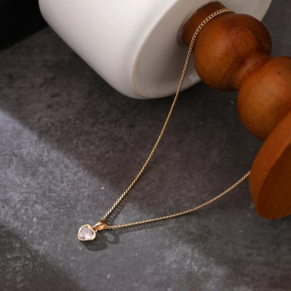 Simple Style Heart Shape Copper Zircon Pendant Necklace