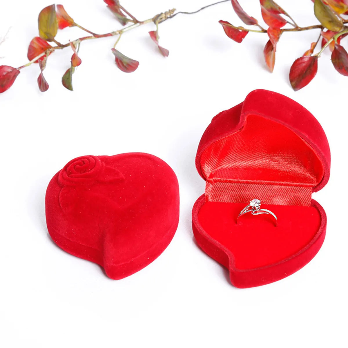 Simple Style Heart Shape Flannel Jewelry Boxes