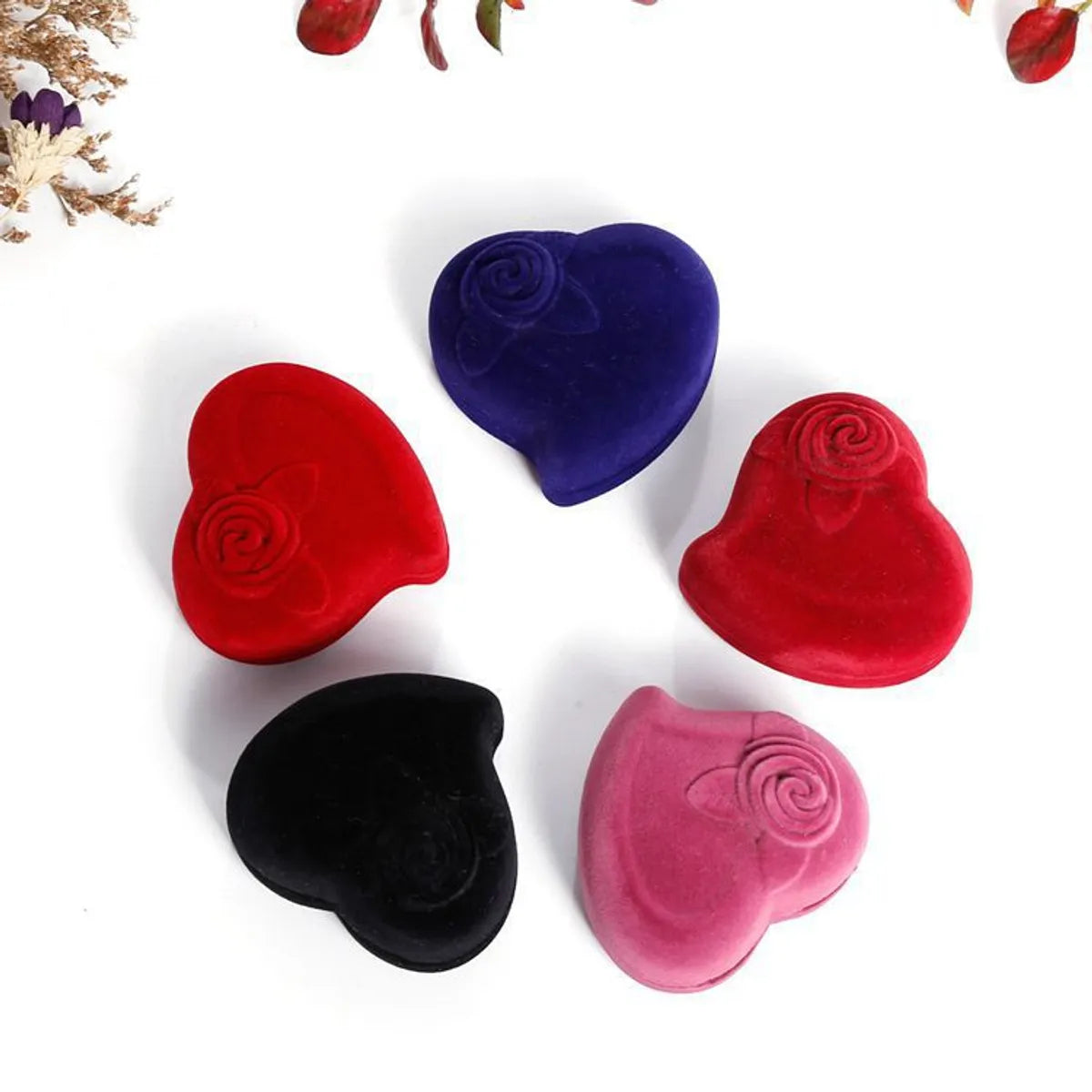 Simple Style Heart Shape Flannel Jewelry Boxes