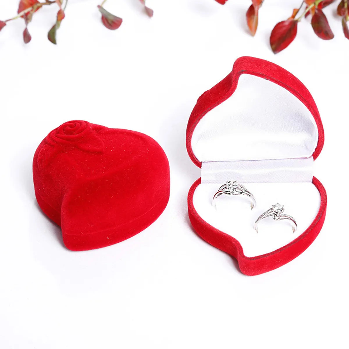 Simple Style Heart Shape Flannel Jewelry Boxes