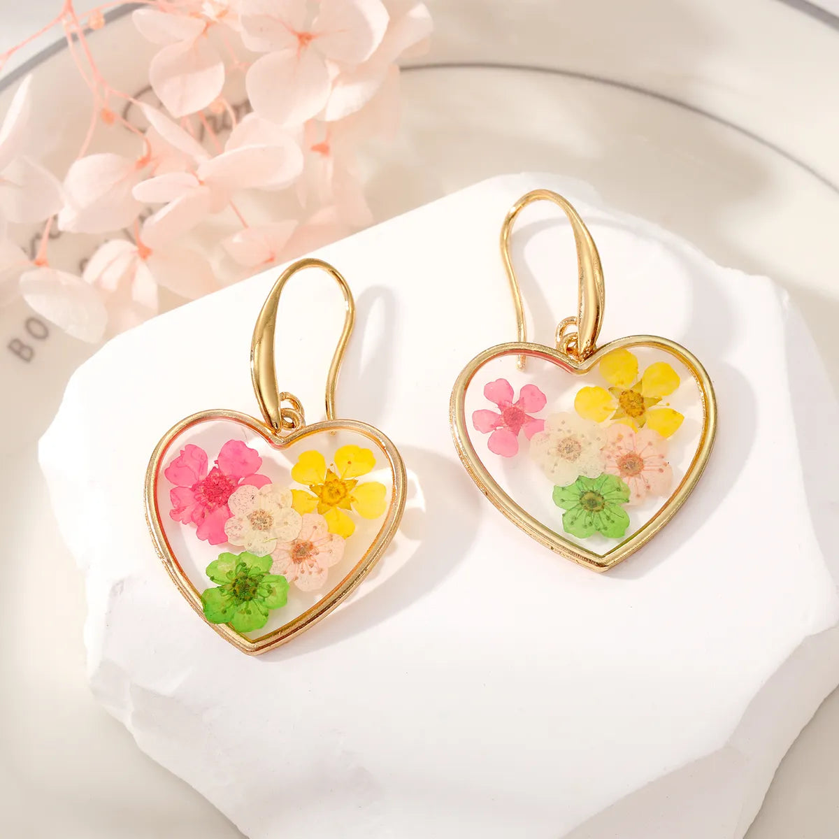 Simple Style Heart Shape Flower Alloy Epoxy Women'S Dangling Earrings 1 Pair