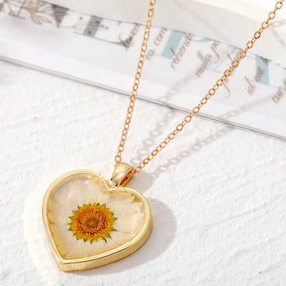 Simple Style Heart Shape Flower Alloy Epoxy Women'S Pendant Necklace 1 Piece