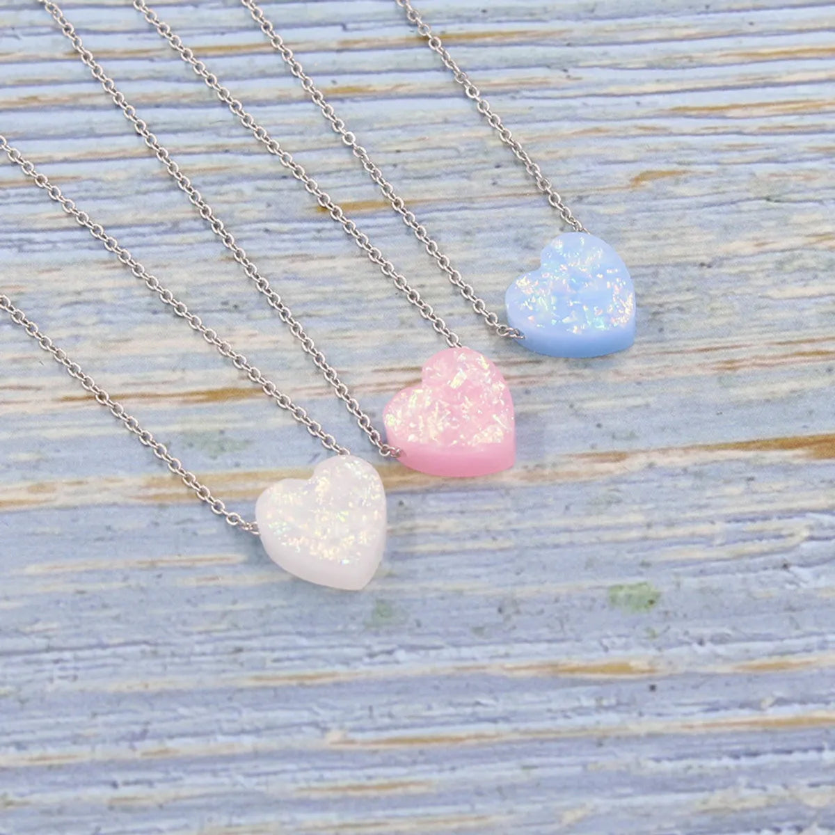 Simple Style Heart Shape Resin Women's Necklace