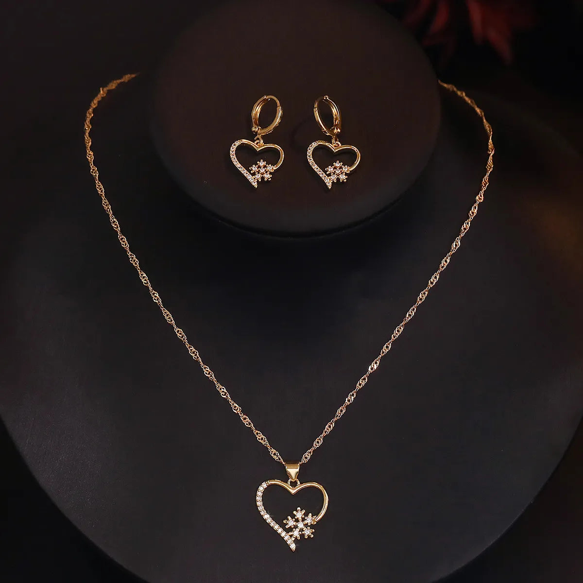 Simple Style Heart Shape Snowflake Copper Plating Inlay Zircon 18k Gold Plated Earrings Necklace Jewelry Set