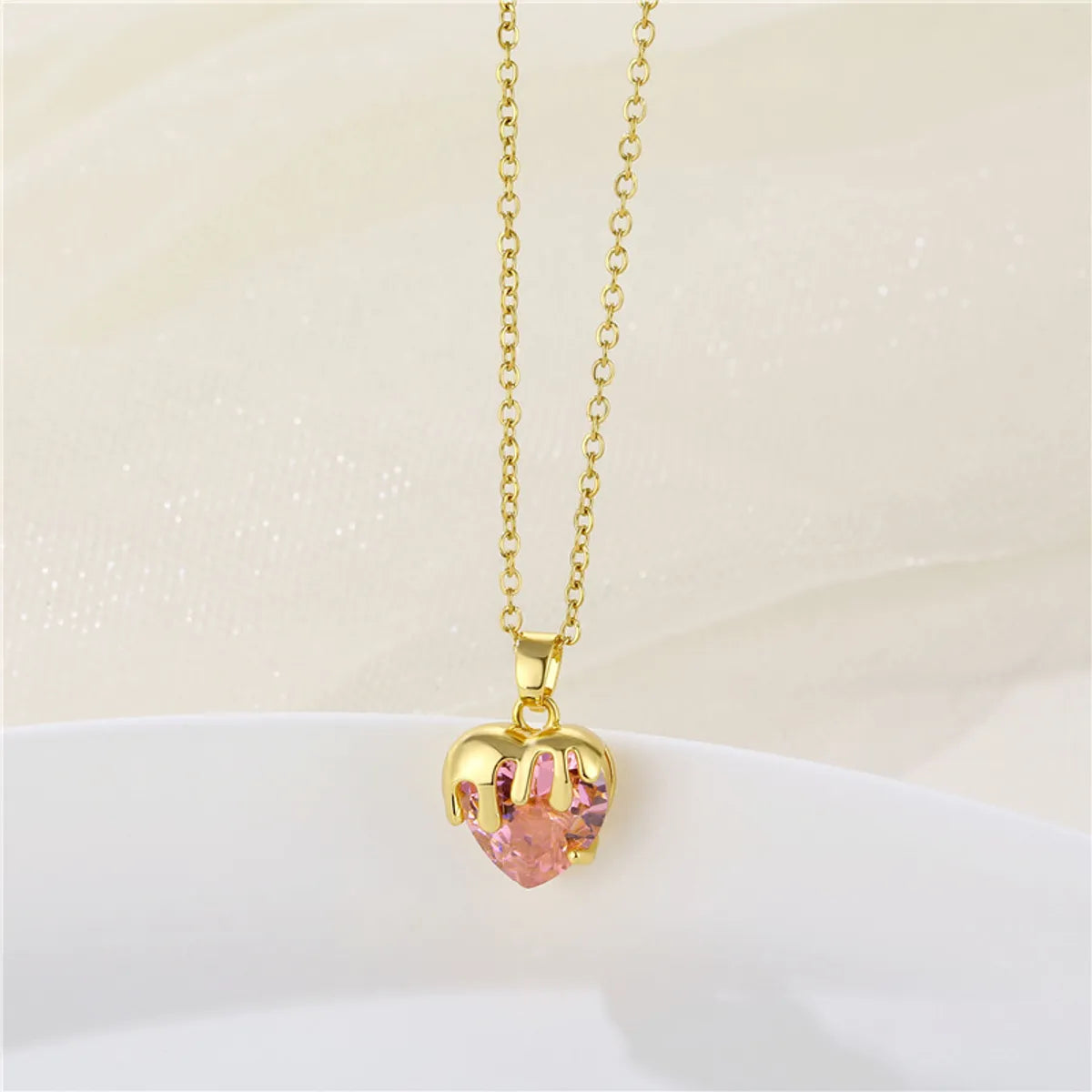 Wholesale Jewelry Simple Style Heart Shape 201 Stainless Steel Zircon 18K Gold Plated Inlaid Zircon Necklace