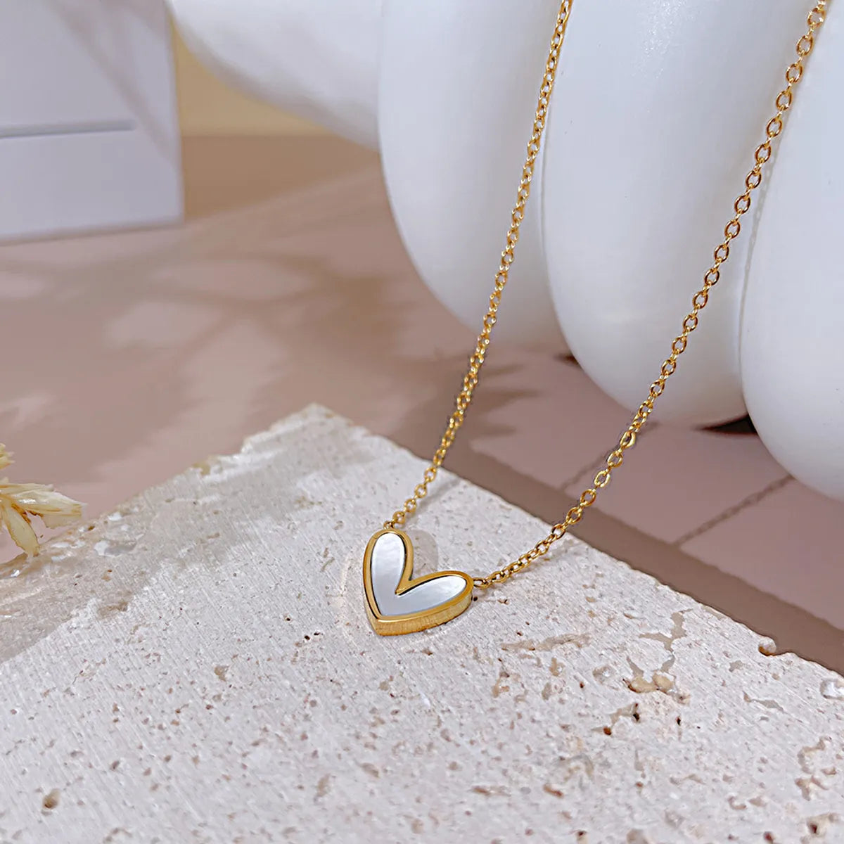 Simple Style Heart Shape Stainless Steel Inlay Shell Necklace