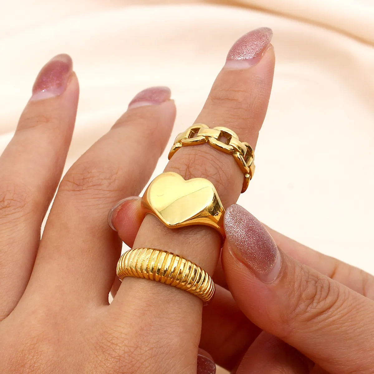 Simple Style Heart Shape Stainless Steel Gold Plated Rings