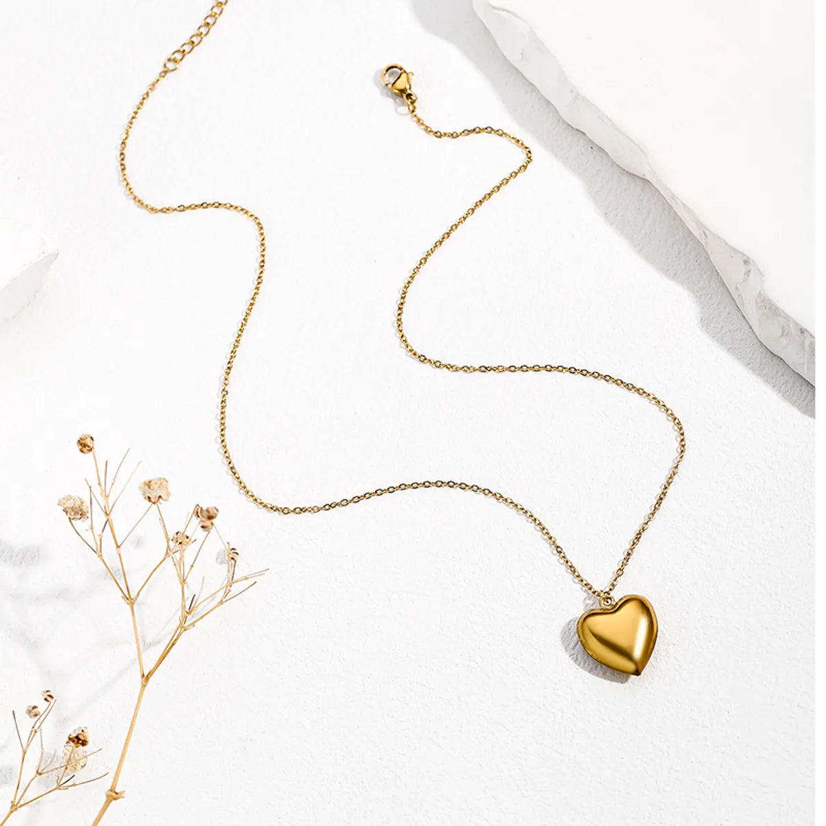 Simple Style Heart Shape Stainless Steel Three-dimensional 18k Gold Plated Pendant Necklace