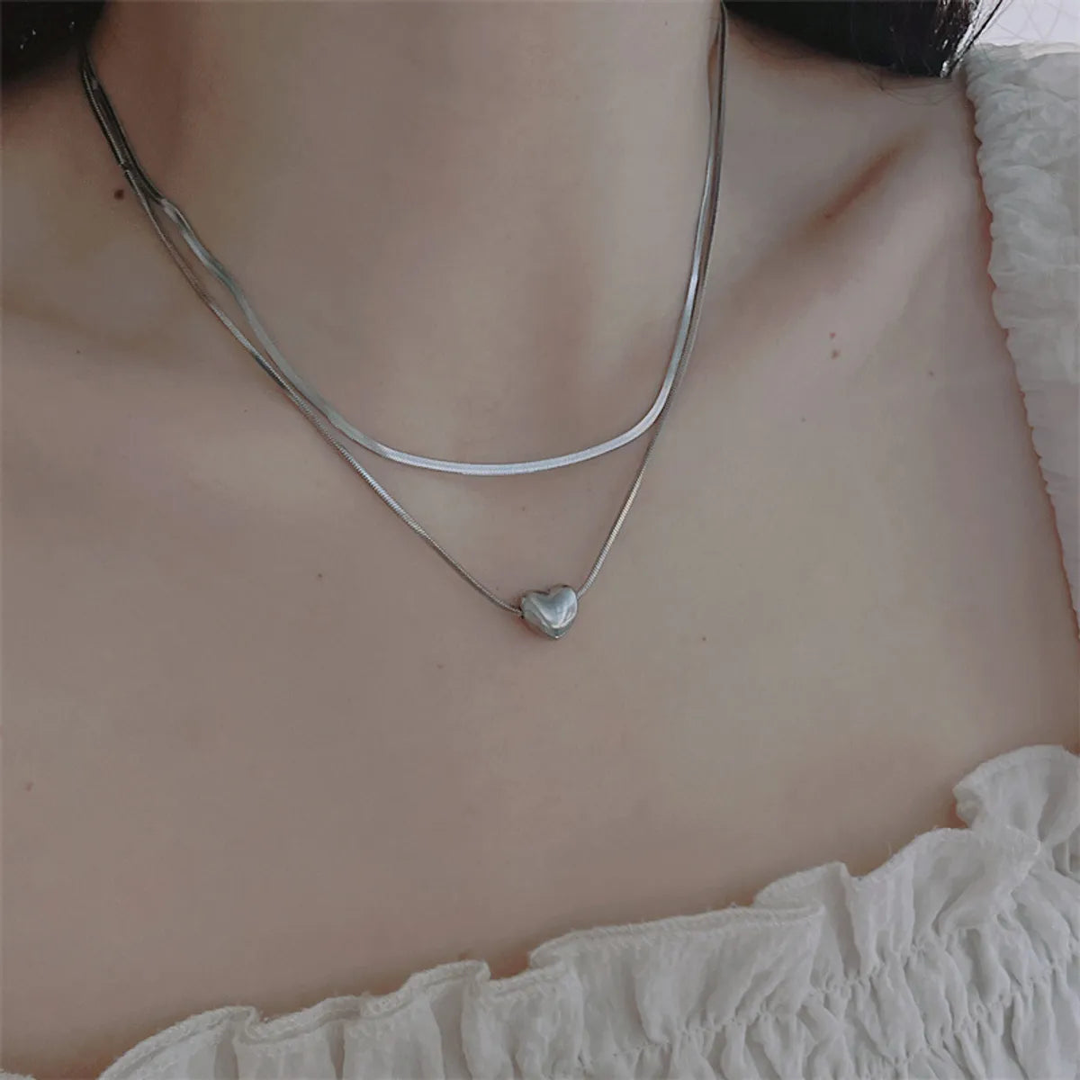 Simple Style Heart Shape Titanium Steel Layered Necklaces