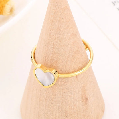 Simple Style Heart Shape Titanium Steel Plating Inlay Shell 18k Gold Plated Rings