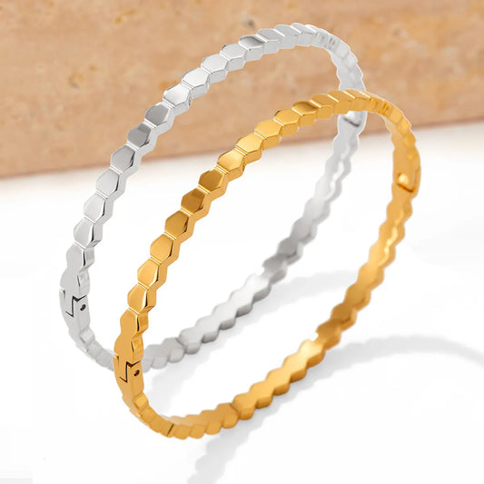 Simple Style Hexagon 304 Stainless Steel 16K Gold Plated White Gold Plated Gold Plated No Inlaid Bangle In Bulk