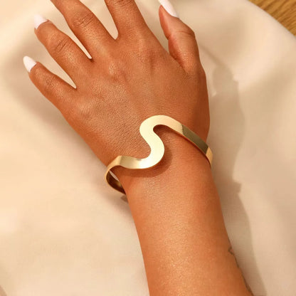 Simple Style Irregular Lines Alloy Wholesale Bangle