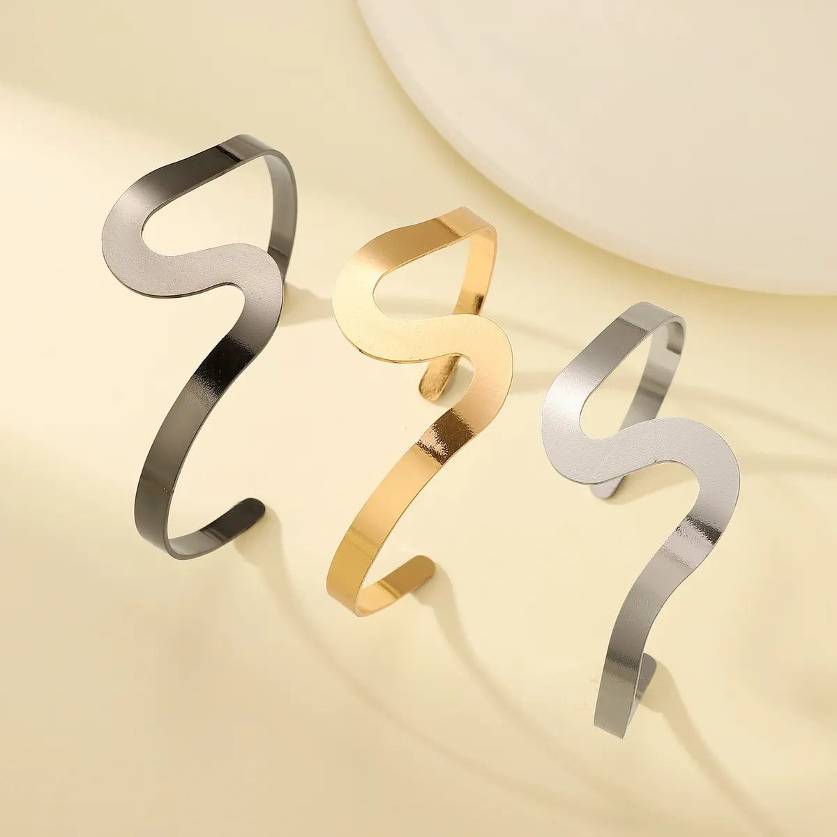 Simple Style Irregular Lines Alloy Wholesale Bangle