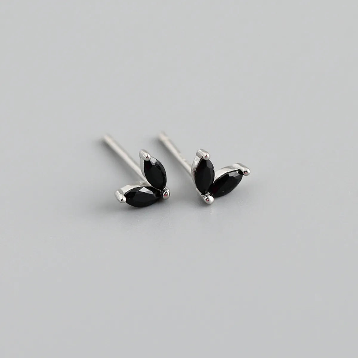 Simple Style Leaf Sterling Silver Inlay Zircon Ear Studs 1 Pair