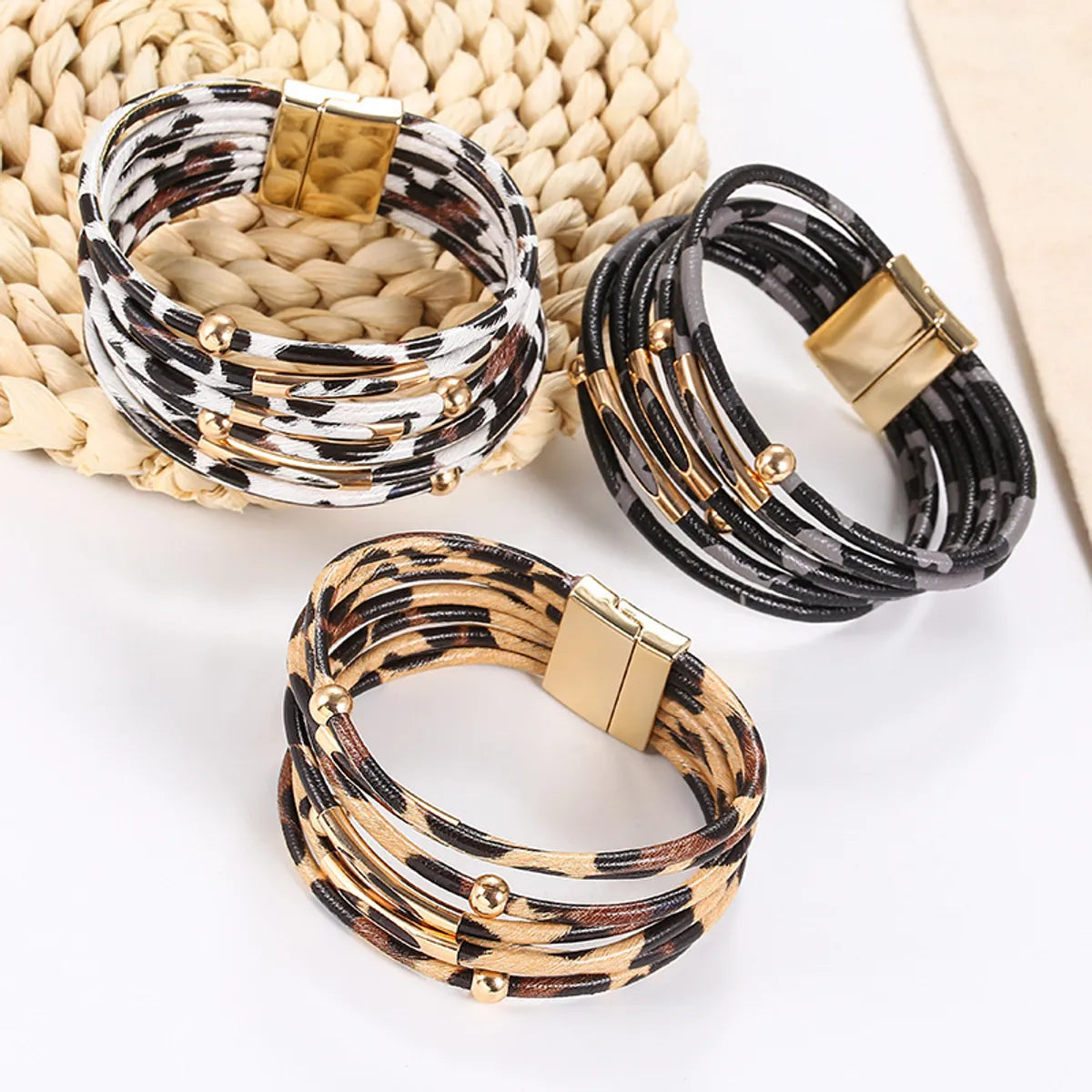 Simple Style Leopard Pu Leather Sequins Plating Gold Plated Women's Bracelets