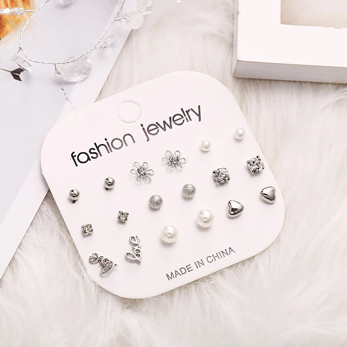 Simple Style Letter Imitation Pearl Alloy Plating Rhinestone Ear Studs 1 Set