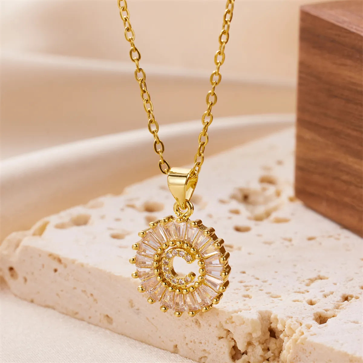 Simple Style Letter Stainless Steel Copper Plating Inlay Artificial Diamond 18k Gold Plated Pendant Necklace