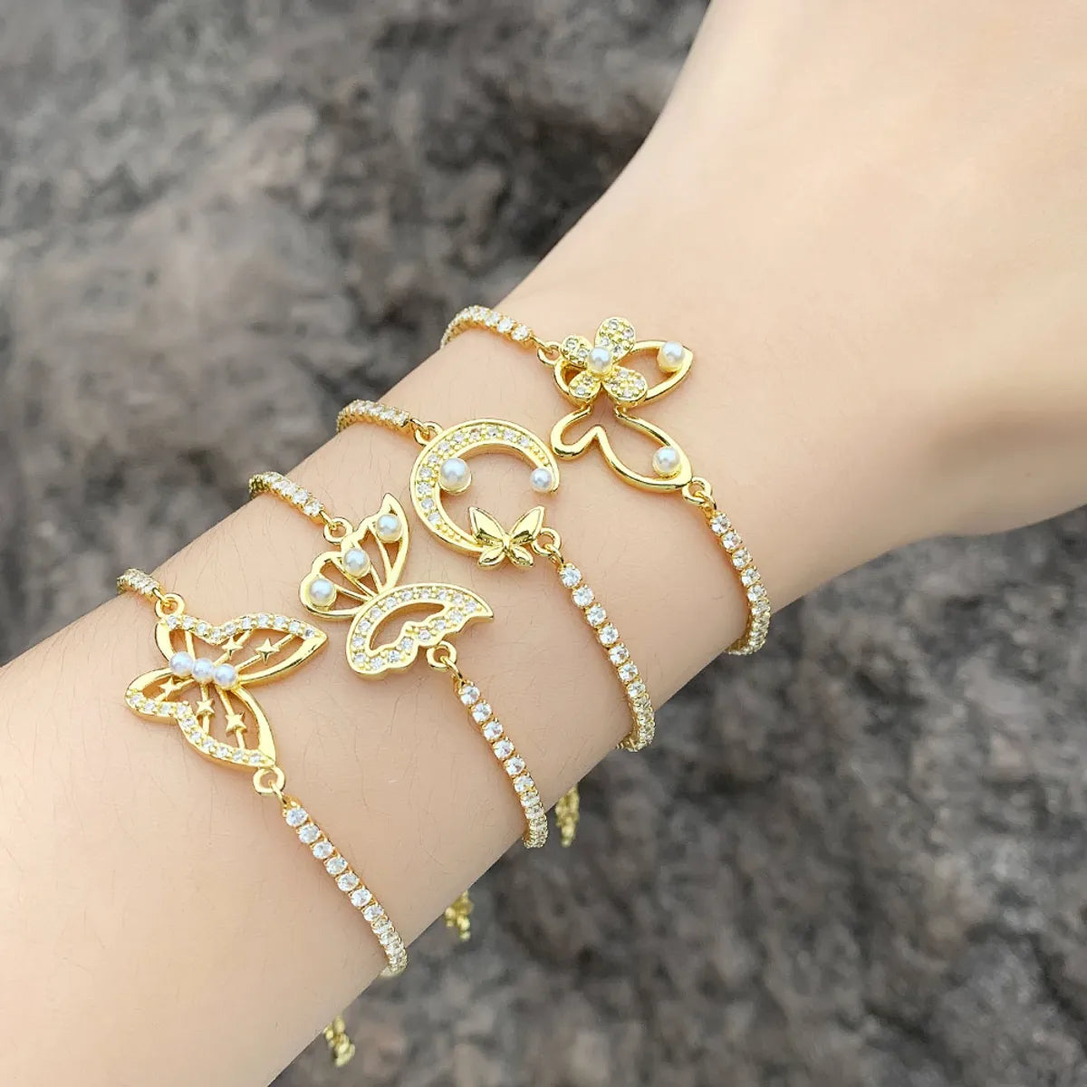 Simple Style Moon Butterfly Copper Plating Artificial Pearls Zircon Bracelets 1 Piece