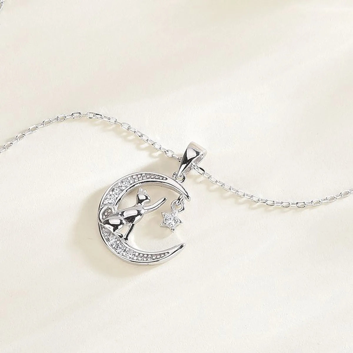 Simple Style Moon Cat Sterling Silver Inlay Zircon Pendant Necklace