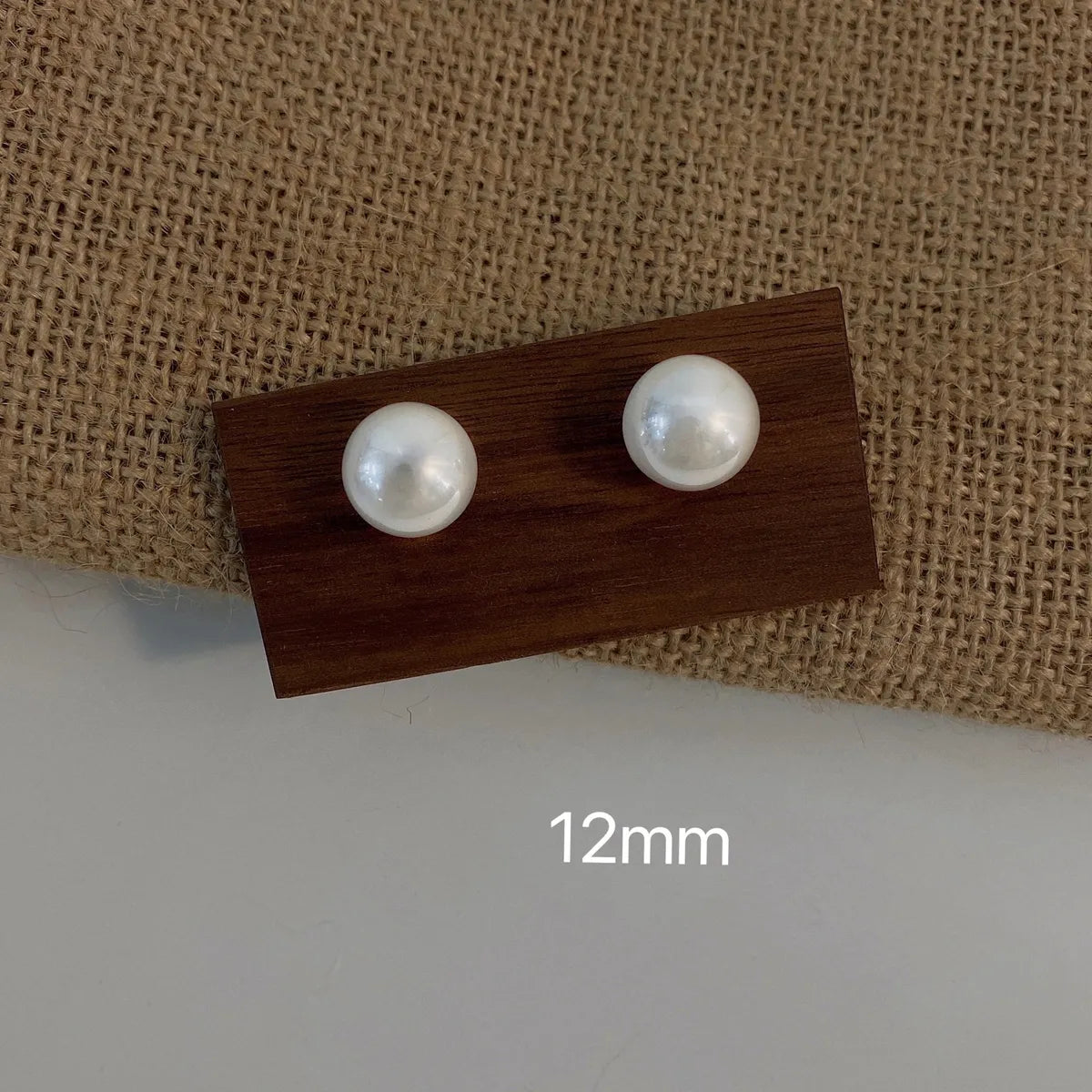 Simple Style Pearl Alloy Stoving Varnish Artificial Pearls Women'S Ear Studs 1 Pair