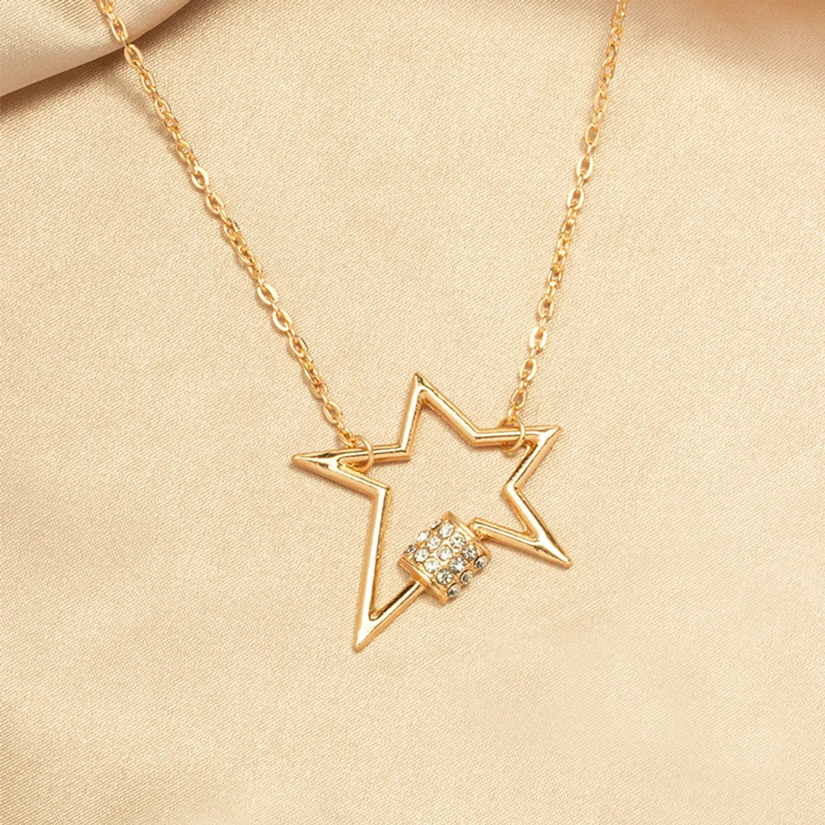 Simple Style Pentagram Alloy Plating Inlay Rhinestone Pendant Necklace