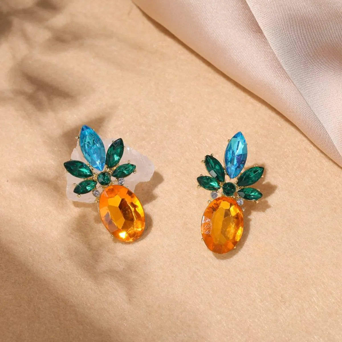 Simple Style Pineapple Alloy Inlay Rhinestones Women's Ear Studs 1 Pair