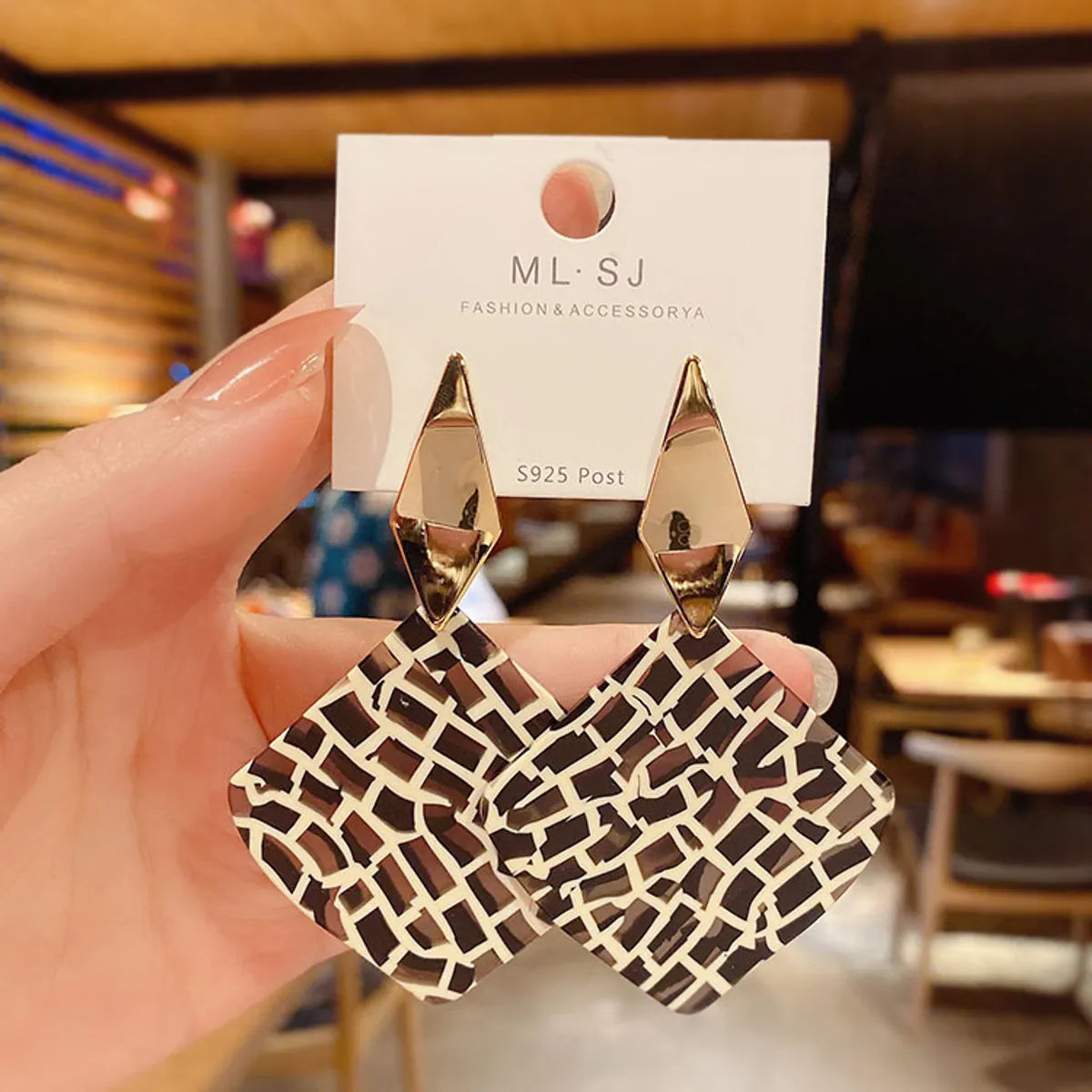 Simple Style Rhombus Leopard Arylic Painted Earrings 1 Pair