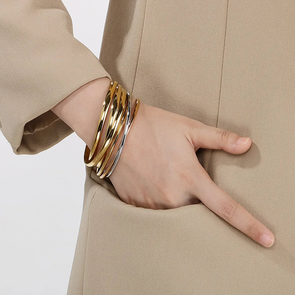 Simple Style Round 304 Stainless Steel 18K Gold Plated Bangle In Bulk