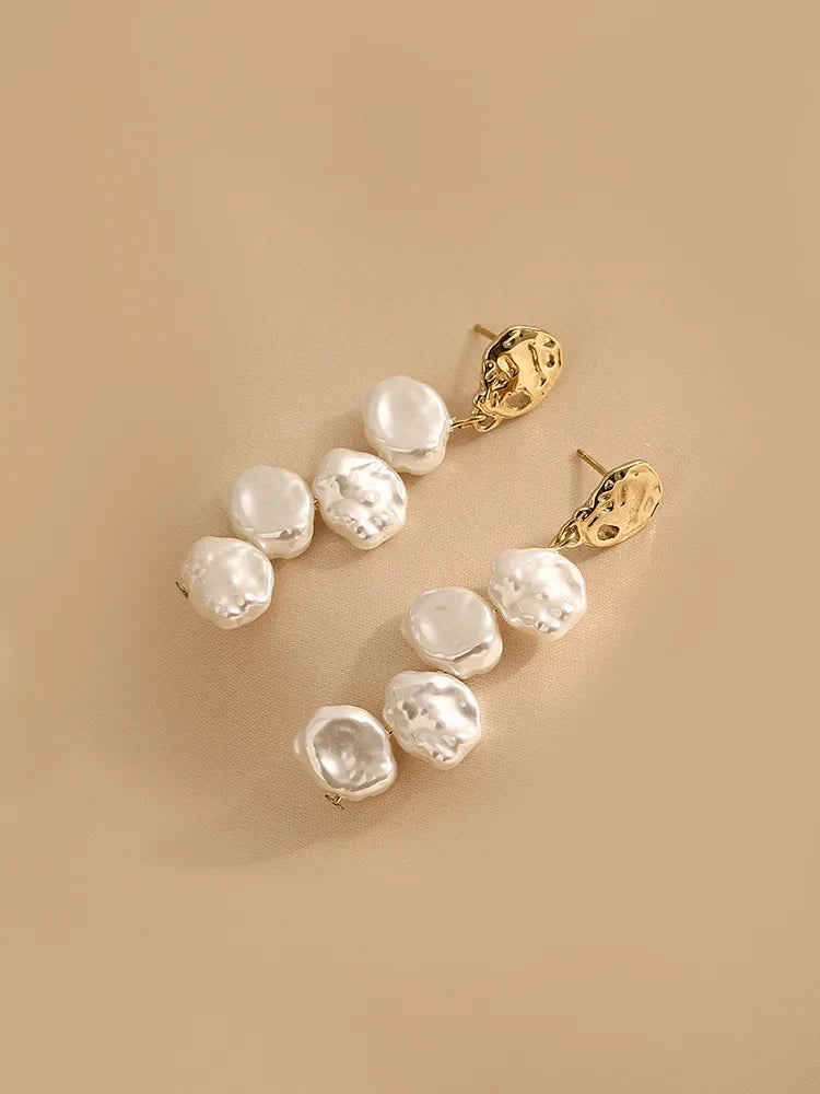 Simple Style Round Artificial Pearl Metal Patchwork Women'S Drop Earrings