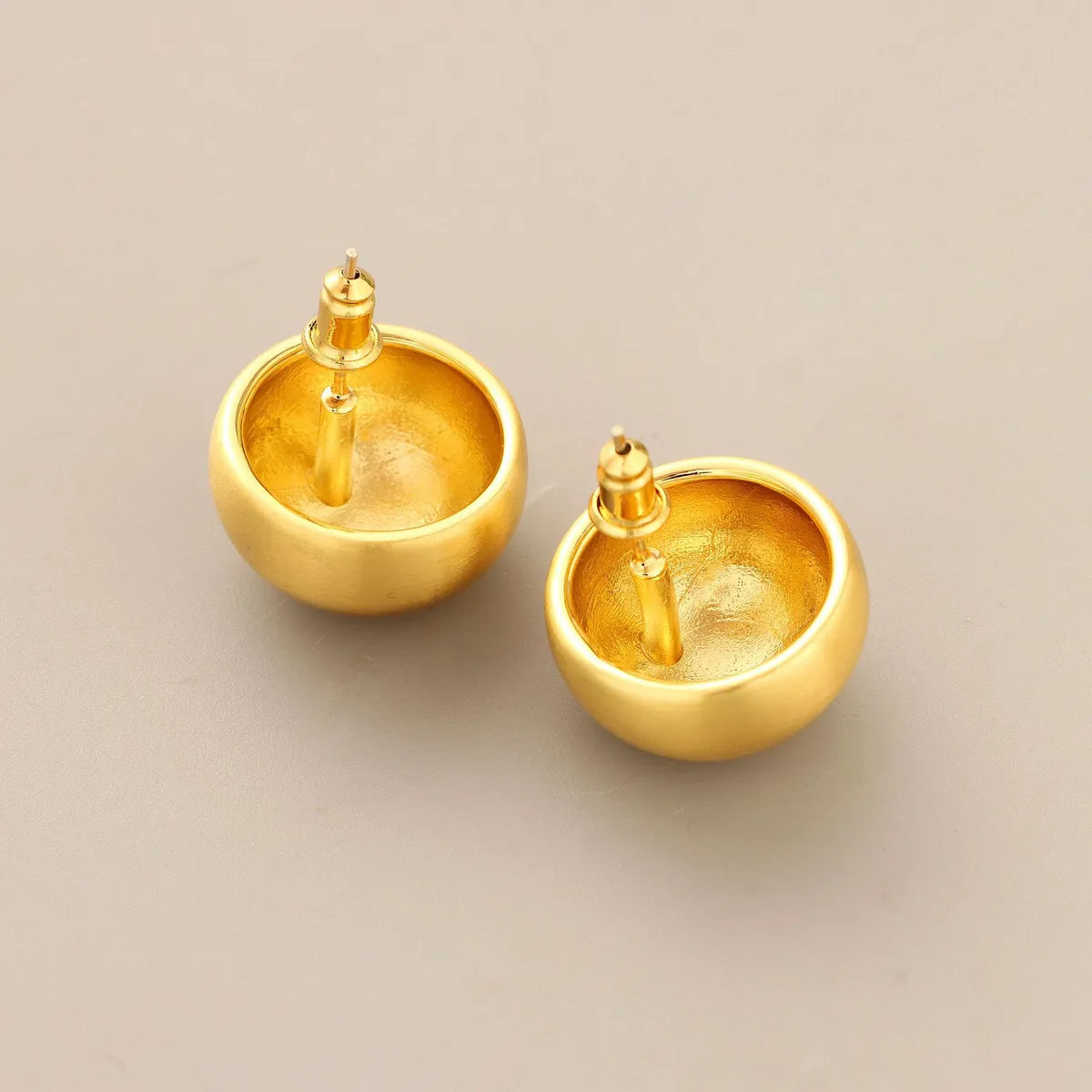 Simple Style Round Copper Gold Plated Ear Clips Ear Studs 1 Pair