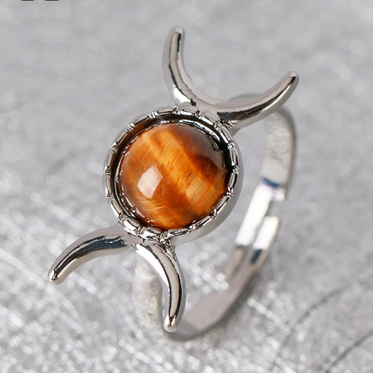 Simple Style Round Moon Natural Stone Crystal Inlay Natural Stone Crystal Women'S Open Rings