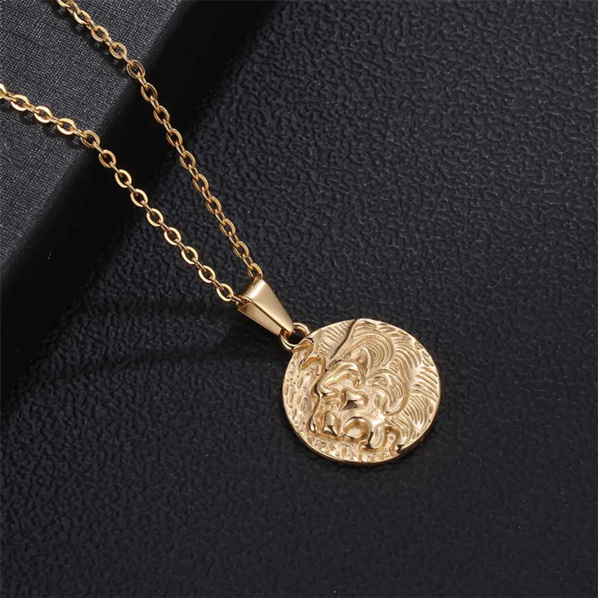 Simple Style Round Stainless Steel Polishing Pendant Necklace